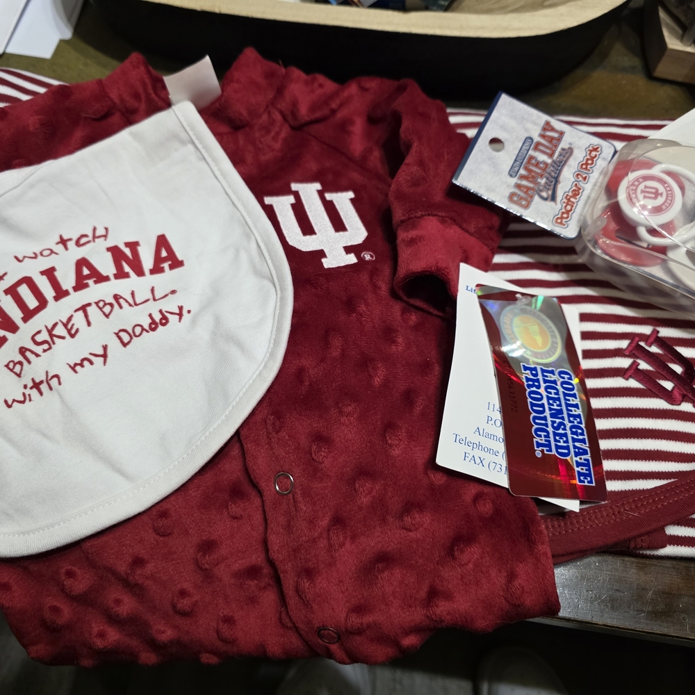 Indiana Baby Outfit Set in Red